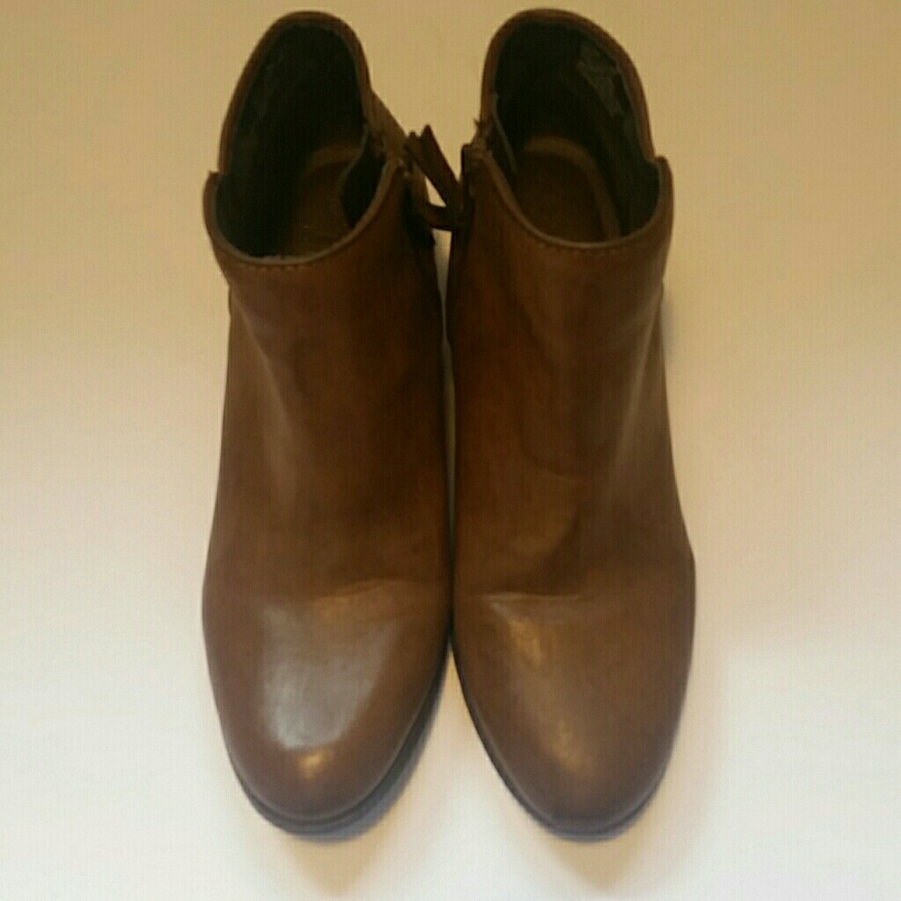 Vera Wang Booties
